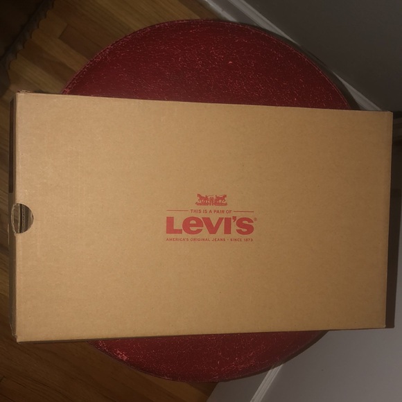 Levi’s - Picture 5 of 5